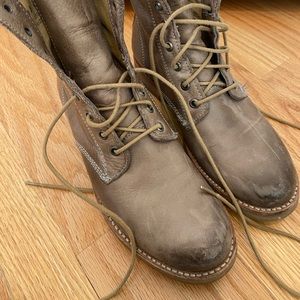 Frye Combat Boot- Tan/Brown, size 7